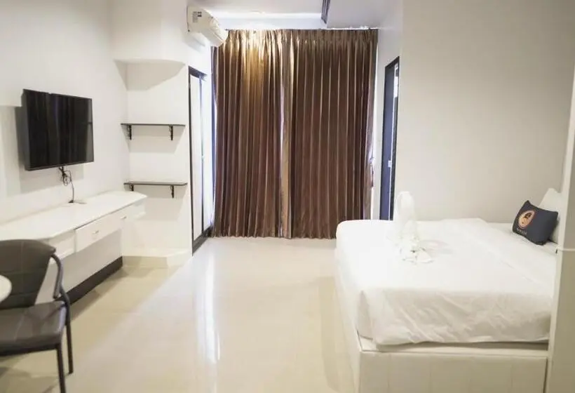 デラックススタジオ, Roomquest Nichada Isb International