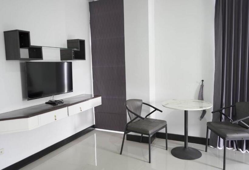 디럭스 스튜디오, Roomquest Nichada Isb International