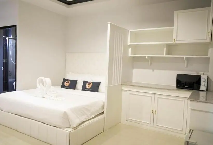 デラックススタジオ, Roomquest Nichada Isb International