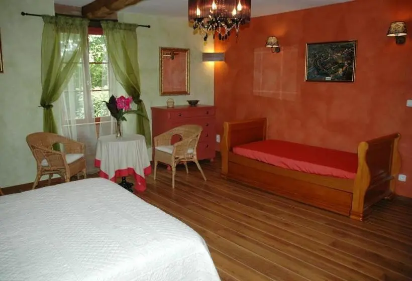 ファミリールーム, Chambres D Hotes Les Douves