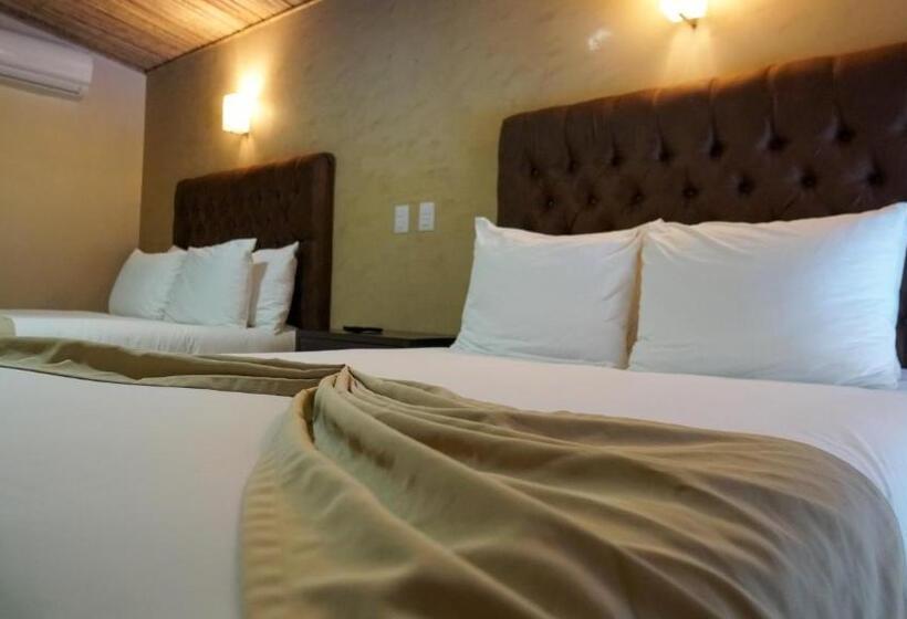 غرفه قياسيه سريرين مزدوجين, Poza Blanca Lodge