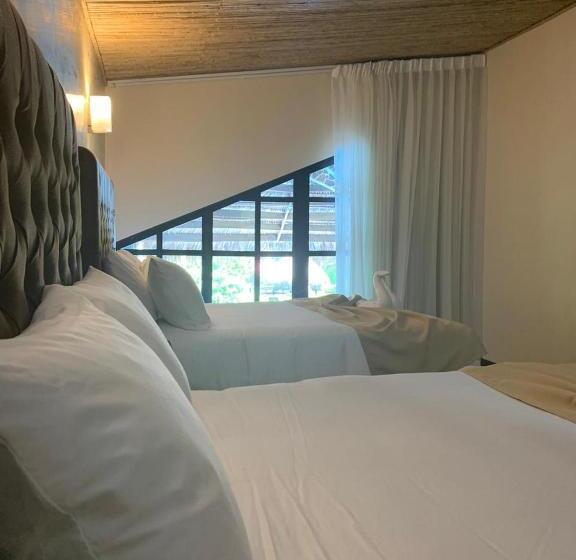 غرفه قياسيه سريرين مزدوجين, Poza Blanca Lodge