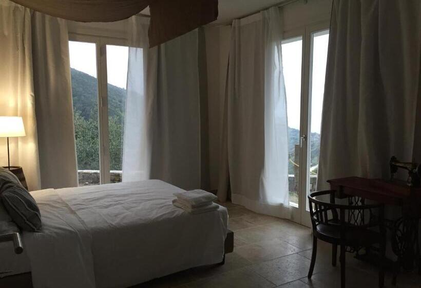 سوییت سوپریور با چشم‌انداز دریا, Aurivu