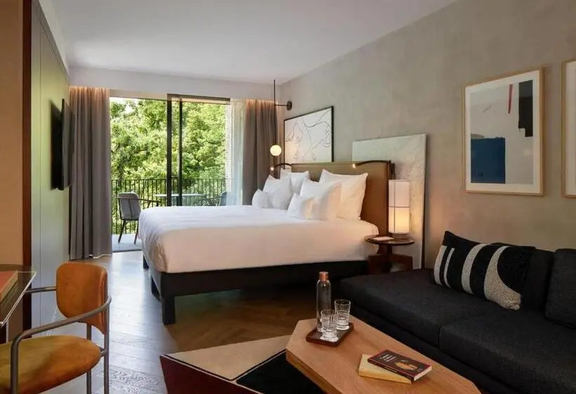 キングサイズベッドのエクゼクティブルーム, L Esquisse Hotel & Spa Colmar Mgallery