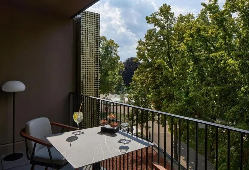 キングサイズベッドのエクゼクティブルーム, L Esquisse Hotel & Spa Colmar Mgallery
