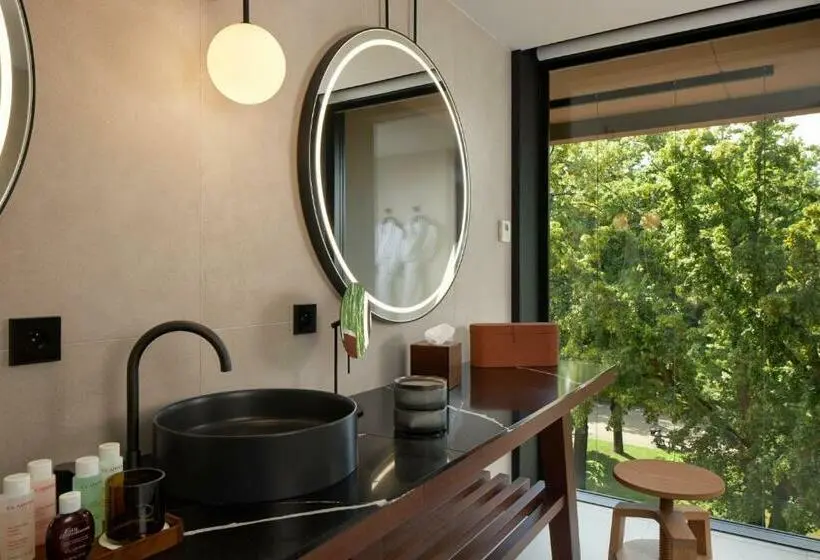キングサイズベッドのエクゼクティブルーム, L Esquisse Hotel & Spa Colmar Mgallery