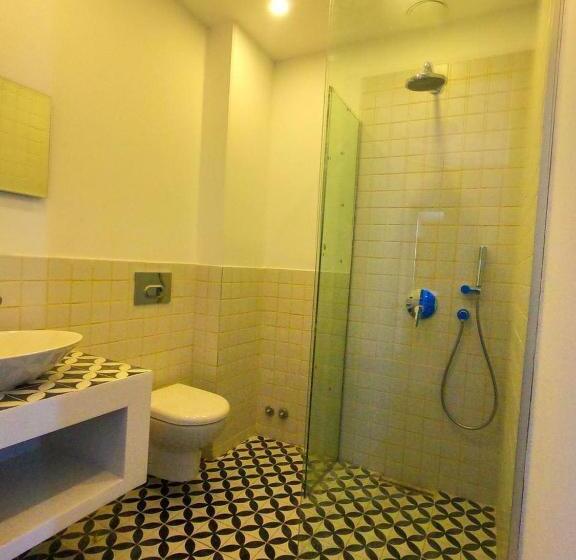 اتاق استاندارد چهارنفره با بالکن, Pano