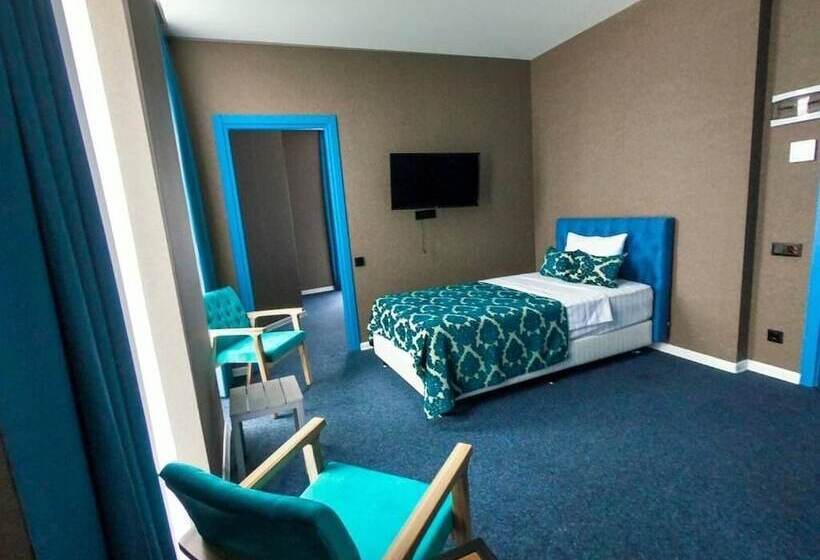 اتاق لوکس با چشم‌انداز دریا, Pano