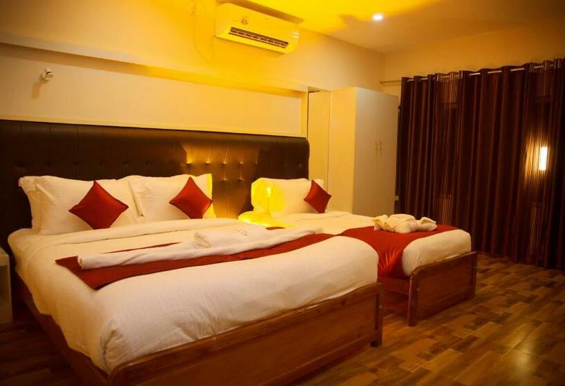 Svit, Wayanad Square