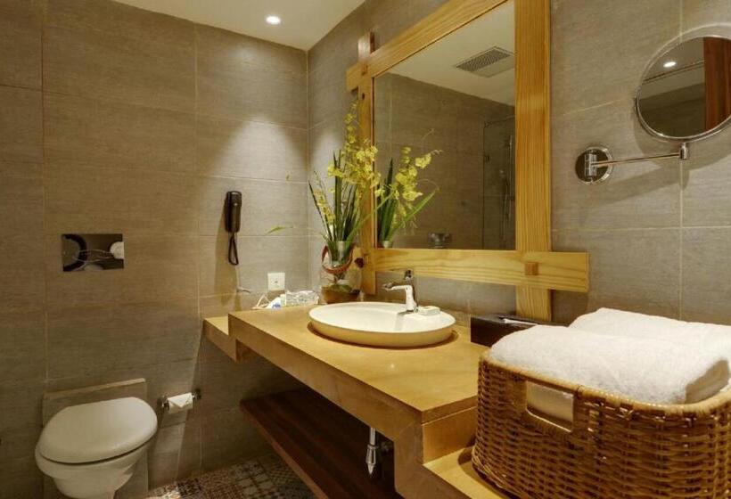 Номер Deluxe с Балконом, Swosti Chilika Resort
