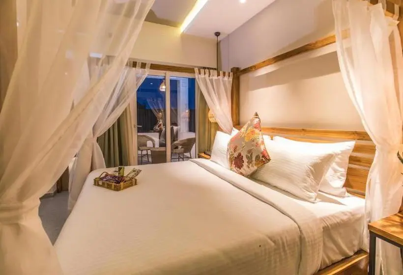 キングサイズベッドのスーペリアルーム, Swosti Chilika Resort