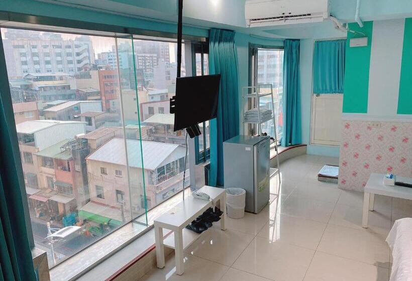 اتاق استاندارد چهارنفره با بالکن, Kaohsiung I Hi