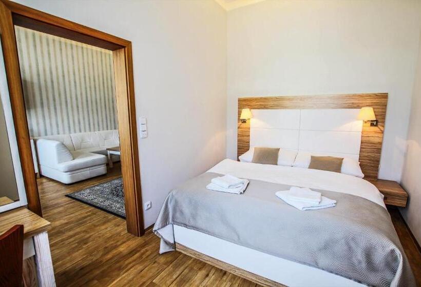 סוויטה, Mariel Znojmo