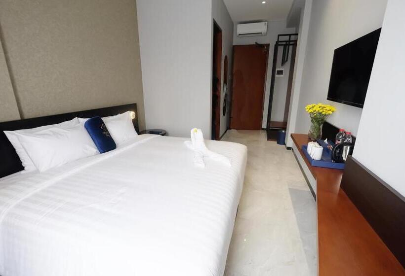 חדר סופריור, Youstay Semarang By Sinergi