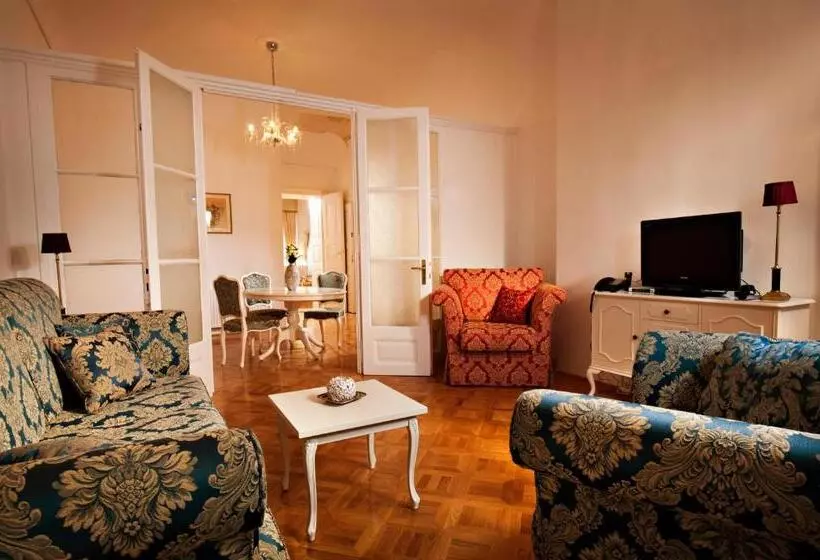 سوییت خانوادگی, Antiq Palace   Historic Hotels Of Europe