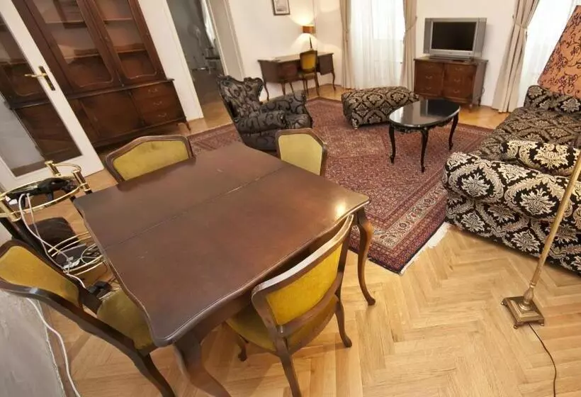 آپارتمان خانوادگی, Antiq Palace   Historic Hotels Of Europe