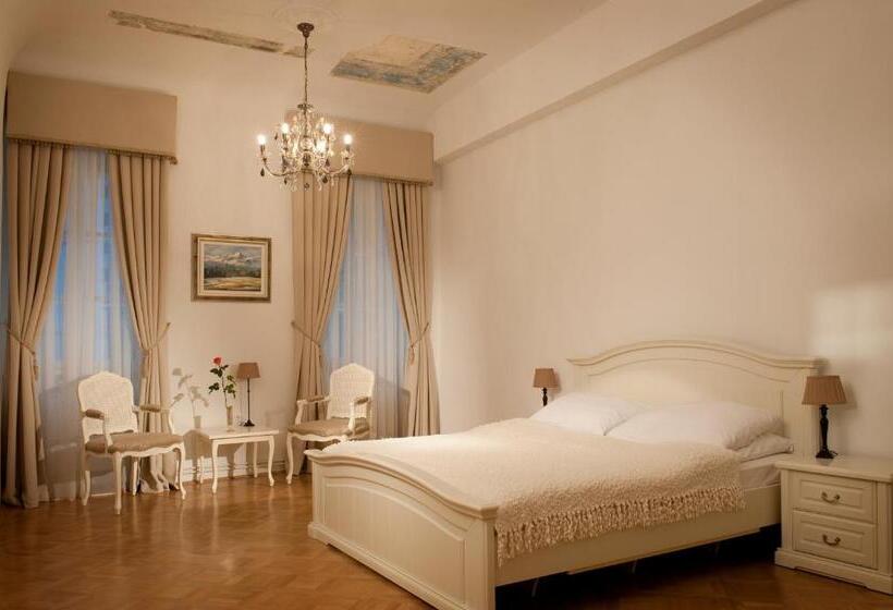 패밀리 아파트, Antiq Palace   Historic Hotels Of Europe