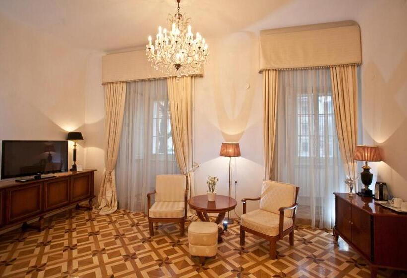 اتاق لوکس, Antiq Palace   Historic Hotels Of Europe