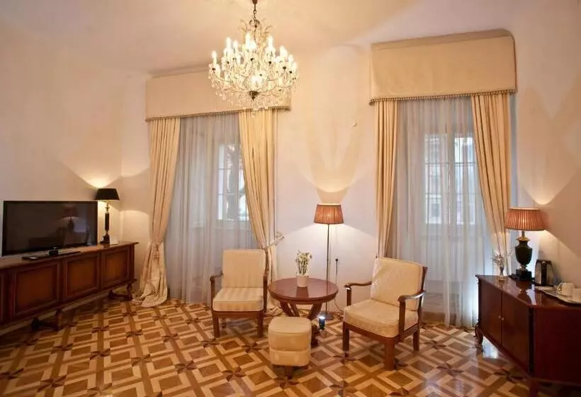 اتاق لوکس, Antiq Palace   Historic Hotels Of Europe