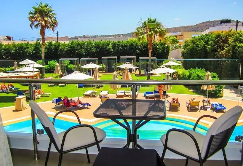 プールの見えるスーペリアルーム, Castello Boutique Resort & Spa   Adults Only