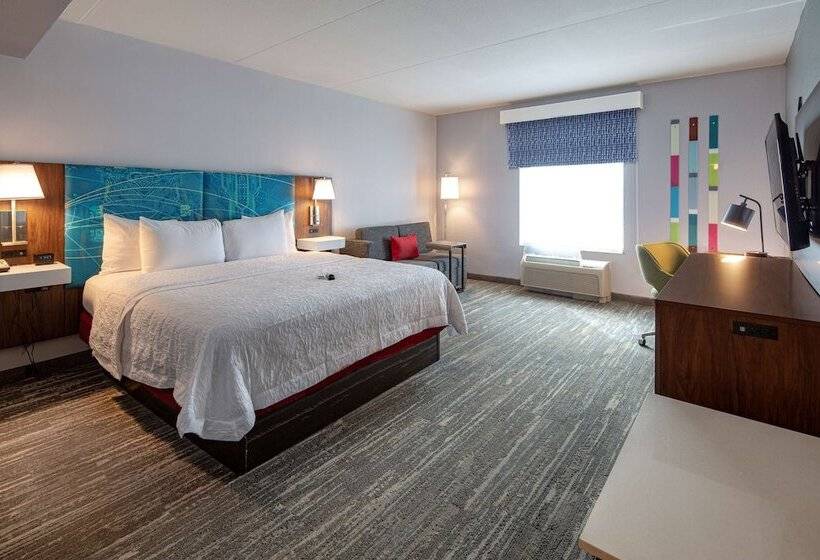Номер Стандарт, Hampton Inn & Suites Charlotteairport