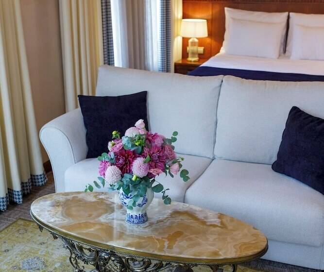 اتاق لوکس, Bosnali