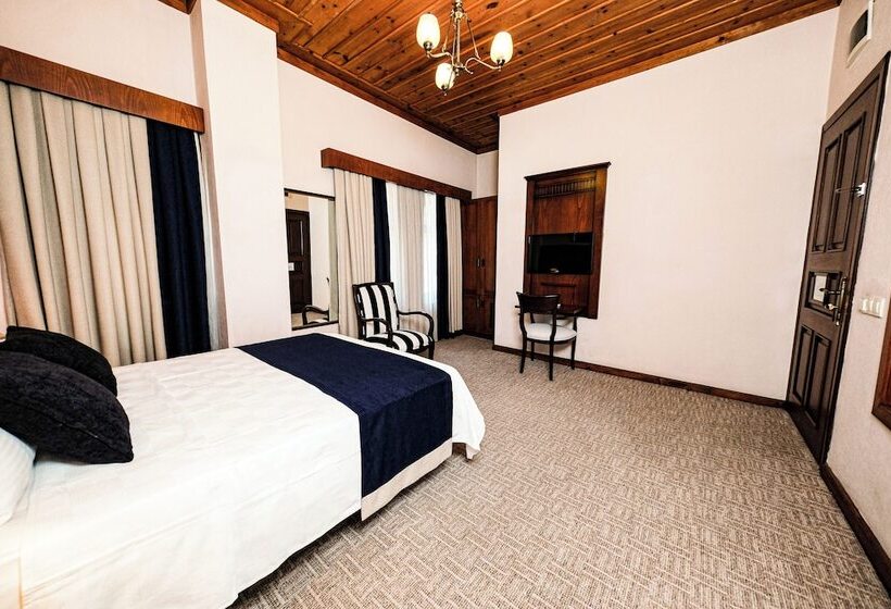 اتاق سوپریور, Bosnali