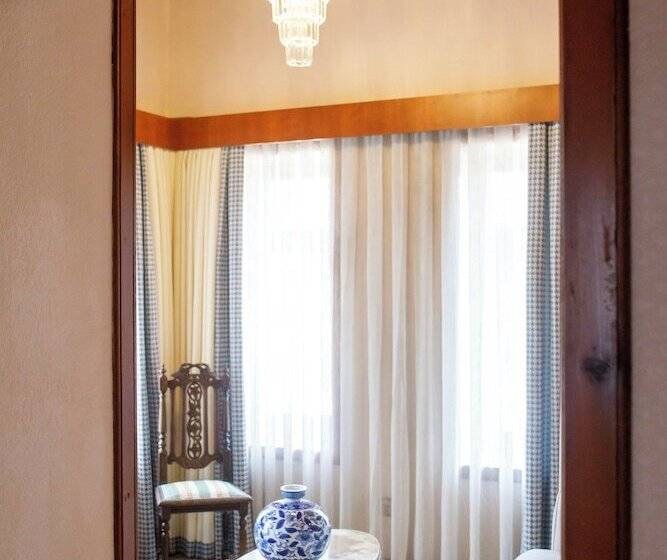 اتاق لوکس, Bosnali