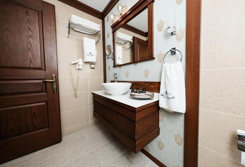 اتاق لوکس با بالکن, Bosnali