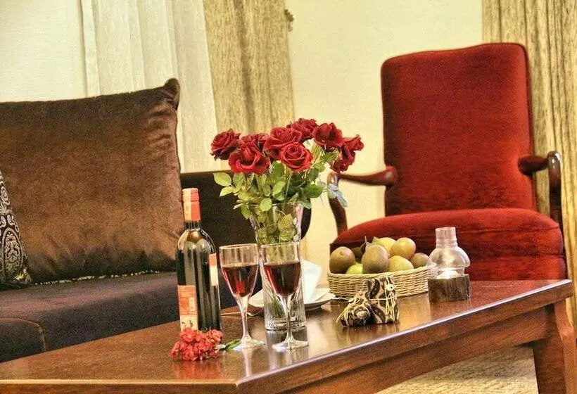 اتاق لوکس, Bosnali