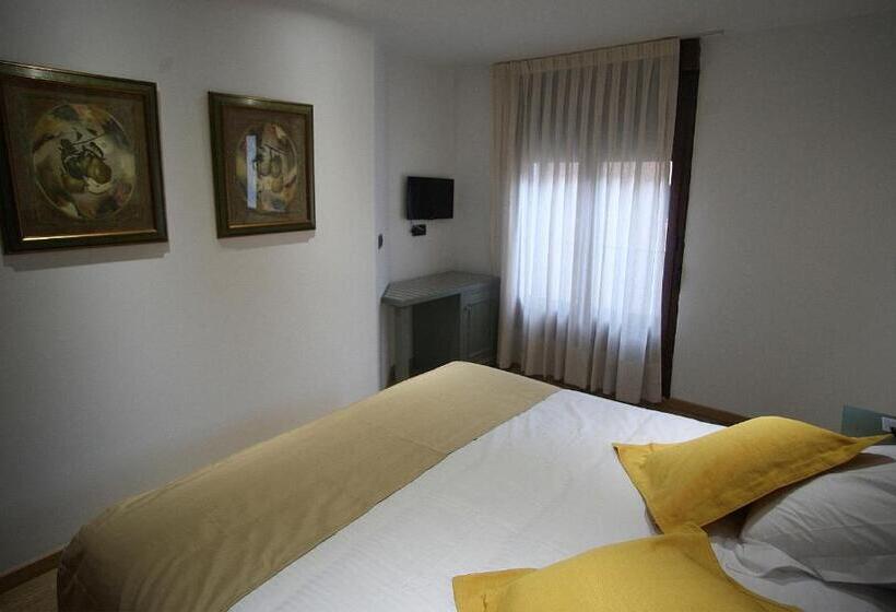 חדר סטנדרט עם מרפסת, Boutique Hotel Castilla