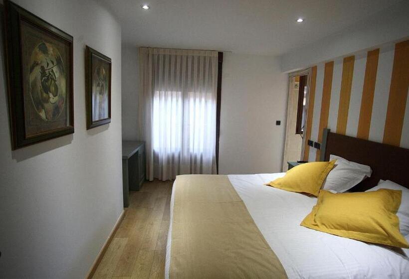اتاق استاندارد با بالکن, Boutique Hotel Castilla