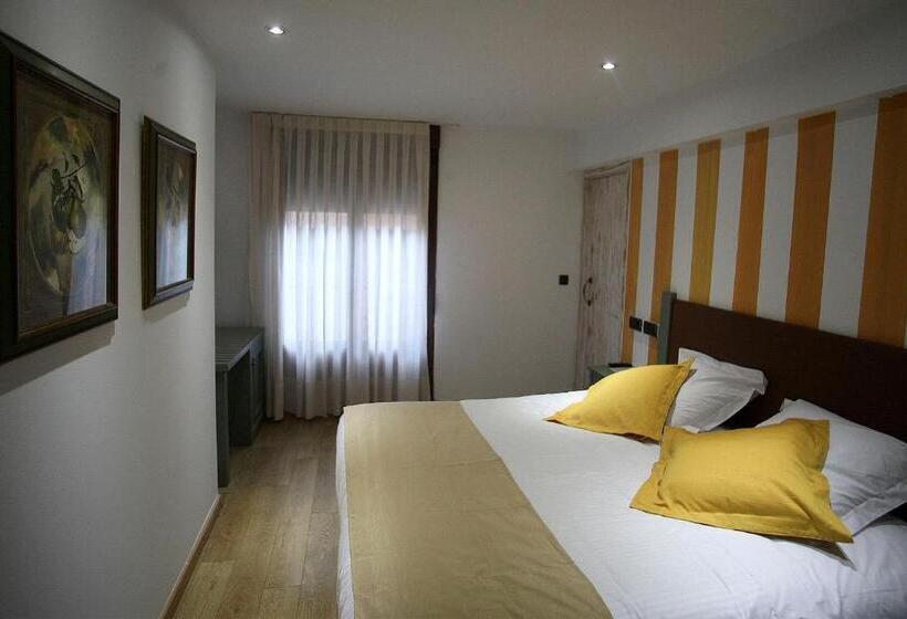 חדר סטנדרט עם מרפסת, Boutique Hotel Castilla