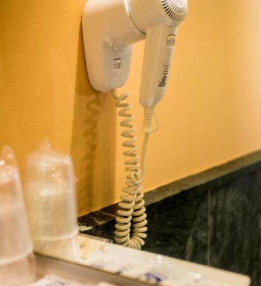 חדר סטנדרט לשלושה עם מרפסת, Boutique Hotel Castilla