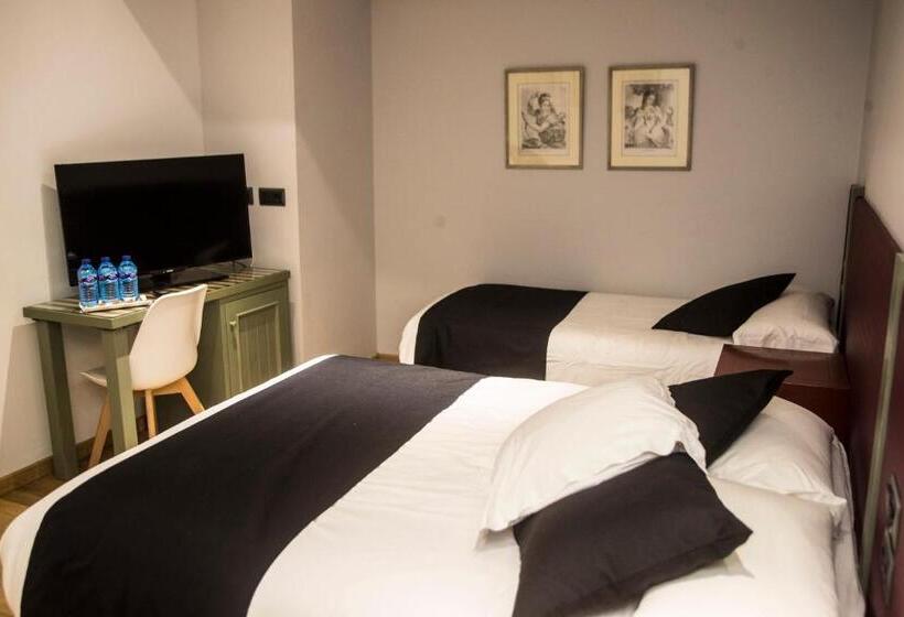 חדר משפחתי, Boutique Hotel Castilla