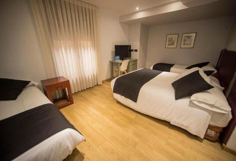 חדר משפחתי, Boutique Hotel Castilla