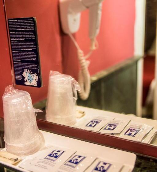 חדר סטנדרט לשלושה עם מרפסת, Boutique Hotel Castilla