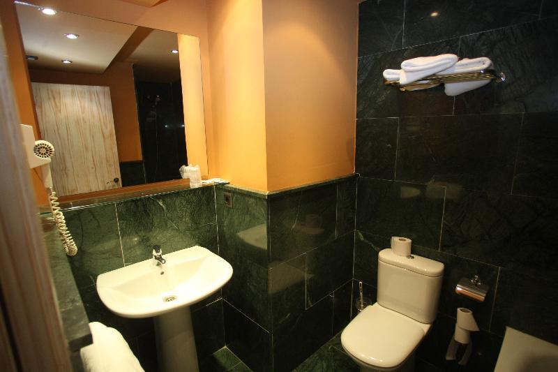 חדר משפחתי, Boutique Hotel Castilla