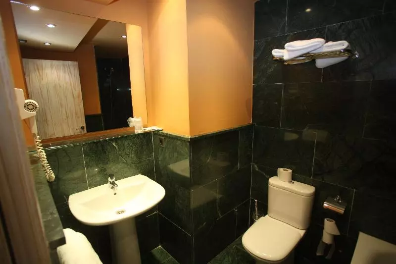 اتاق خانوادگی, Boutique Hotel Castilla