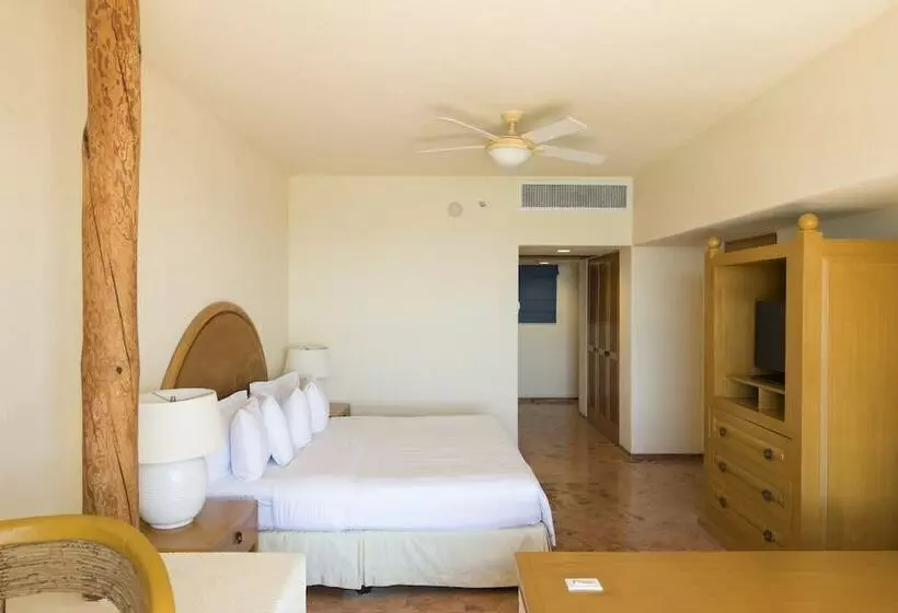 استودیوی استاندارد, Club Regina Los Cabos