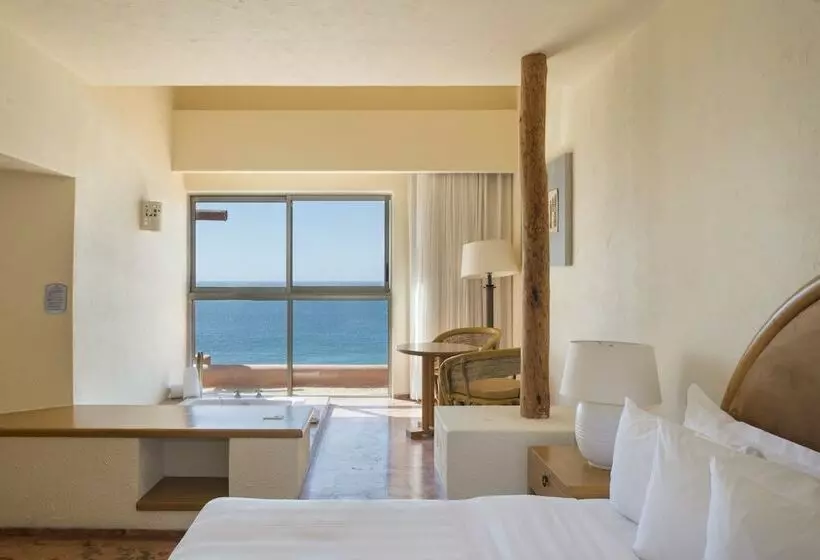 استودیوی استاندارد, Club Regina Los Cabos