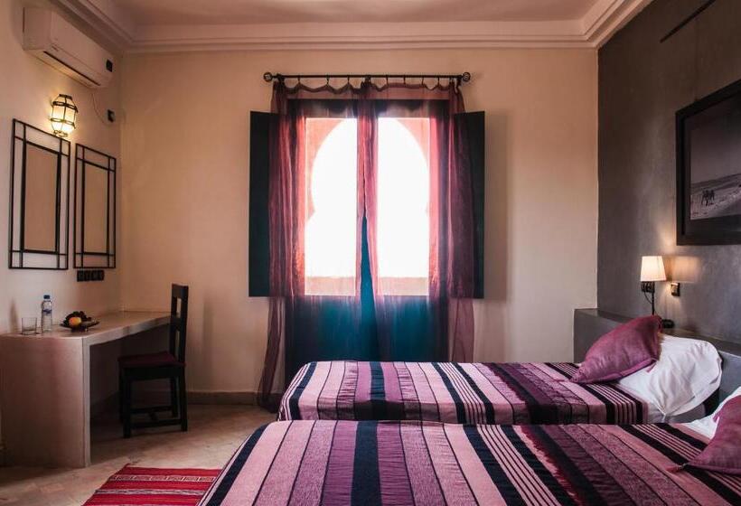 اتاق سوپریور سه تخته, Dar Chamaa