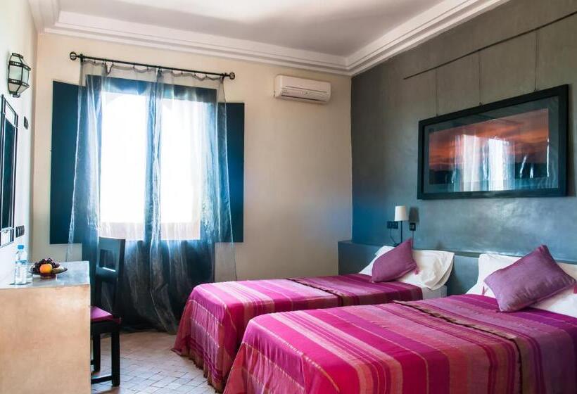 اتاق سوپریور سه تخته, Dar Chamaa