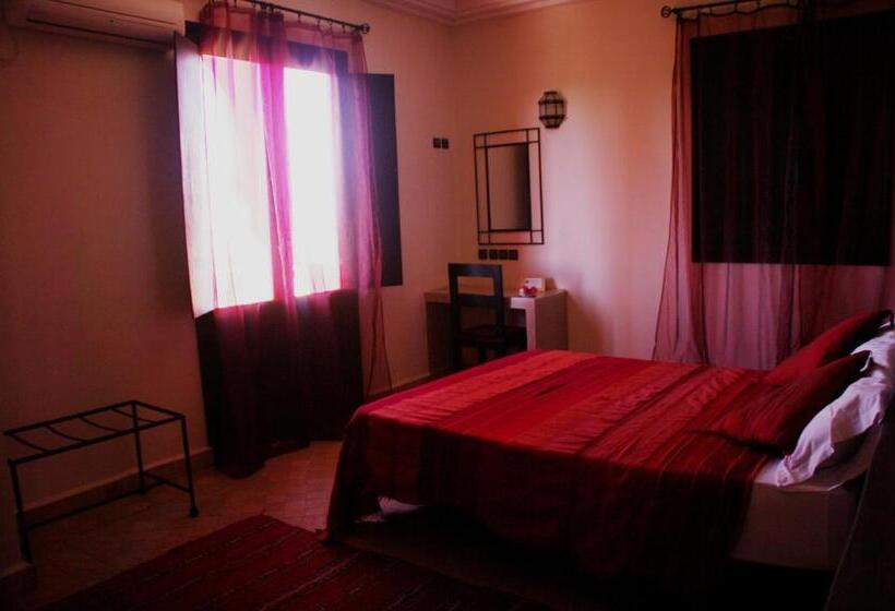 اتاق سوپریور, Dar Chamaa