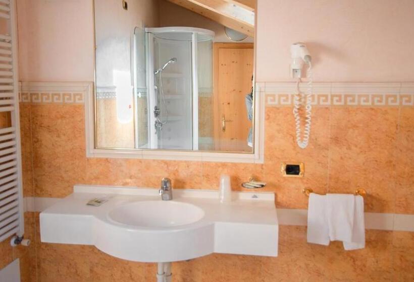 이코노미 룸, Dolomiti Schloss