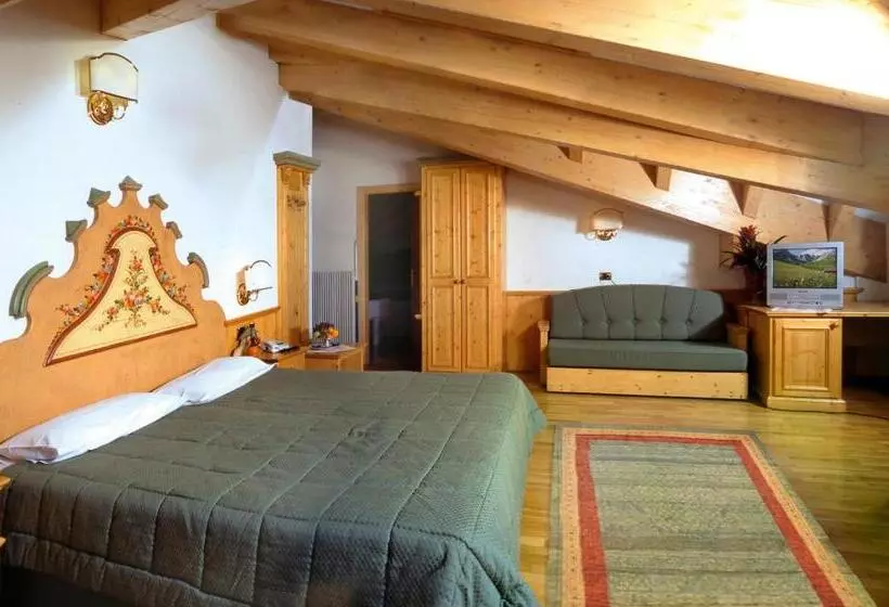 トリプルクラシックルーム, Dolomiti Schloss