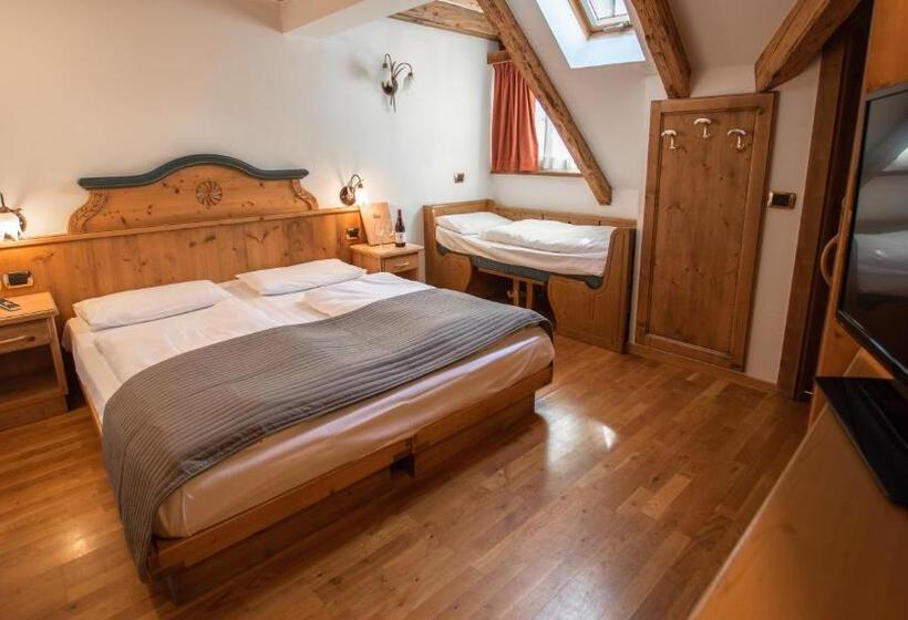 트리플 클래식 룸, Dolomiti Schloss