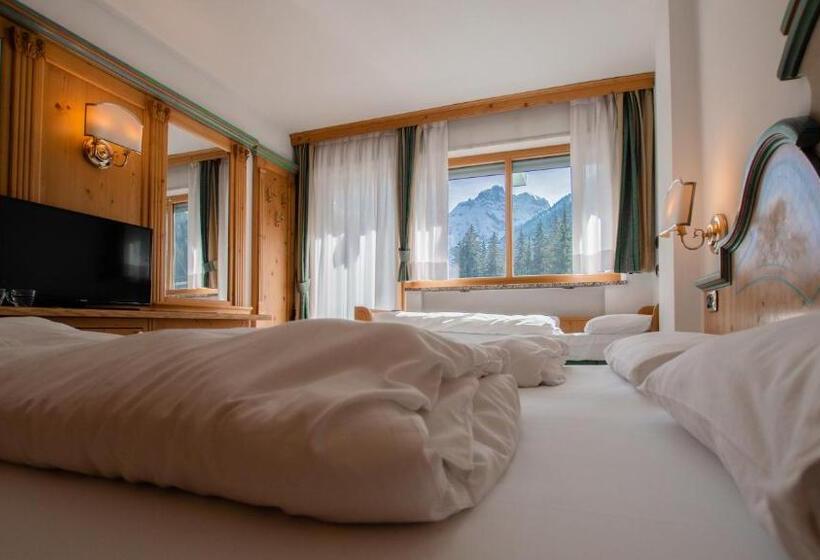 트리플 클래식 룸, Dolomiti Schloss