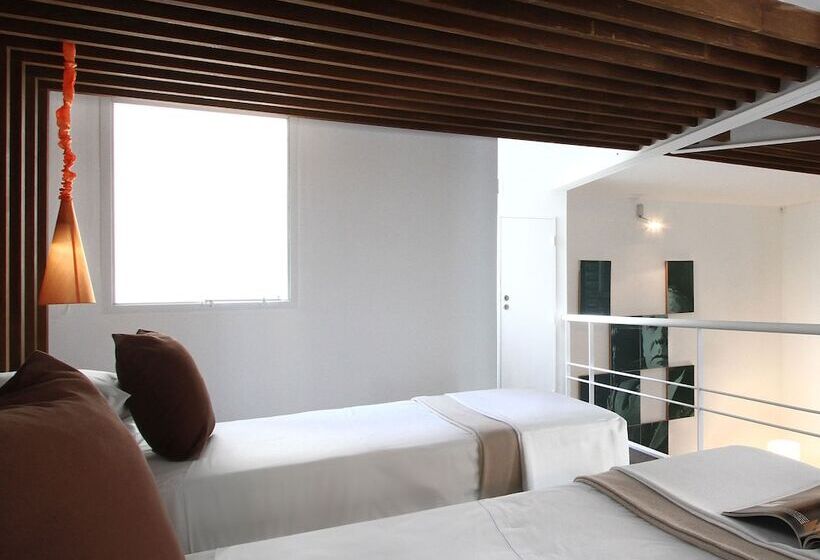 اتاق استاندارد چهار تخته, Htl 9 De Julio Bsas