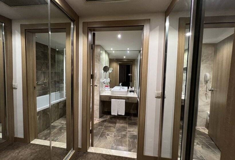 ジュニアスイート, Kaya Izmir Thermal & Convention